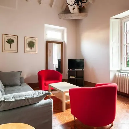 Nel Parco Di Erba Apartment *